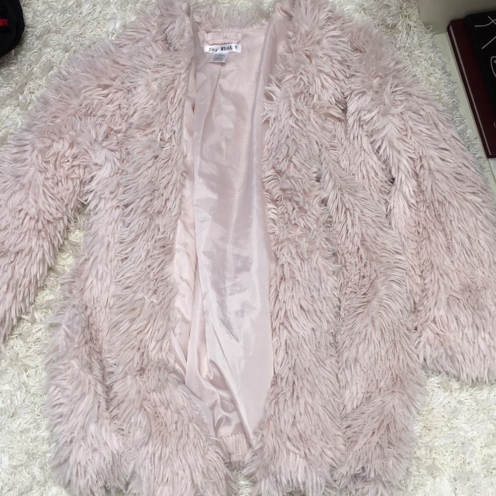 BLUSH PINK FLUFFY JACKET (size m)
